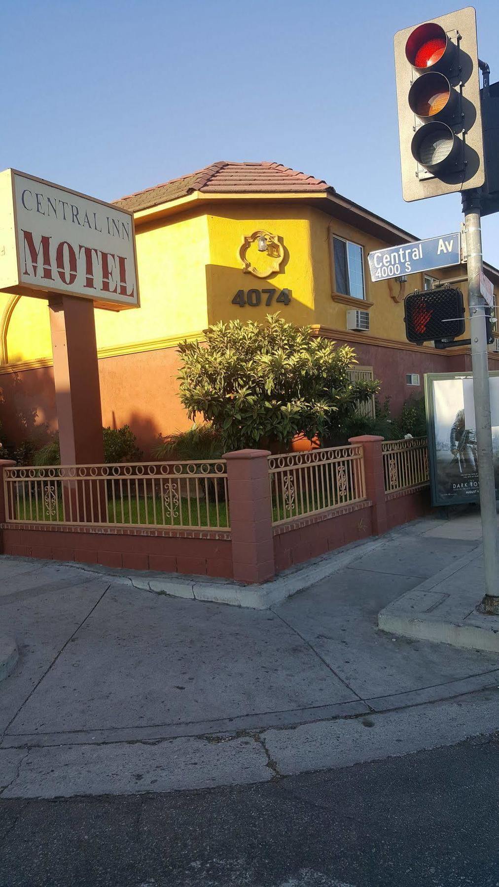 Central Inn Motel 2*